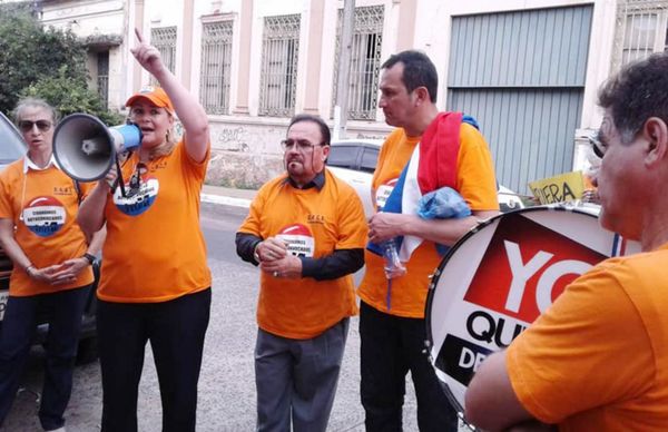 Activista teme que Óscar González Daher y su hijo no vayan a la cárcel