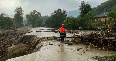 La Nación / Tras el fuego, inundaciones golpean a Turquía, con 17 muertos