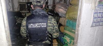 Allanaron vivienda con cerca de 6.000 kg de supuesta marihuana en Coronel Bogado