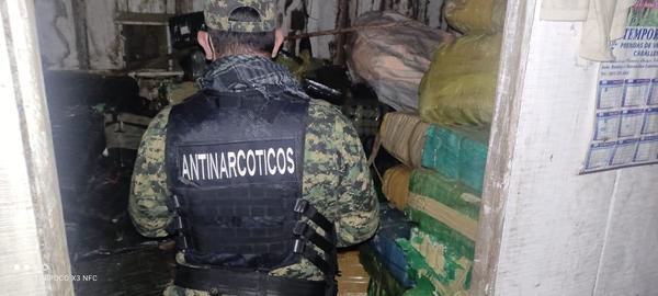 Allanaron vivienda con cerca de 6.000 kg de supuesta marihuana en Coronel Bogado