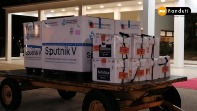 Arriban al país 20.000 dosis del componente 2 de la vacuna Sputnik V y 13.104 dosis de CoronaVac | Ñanduti