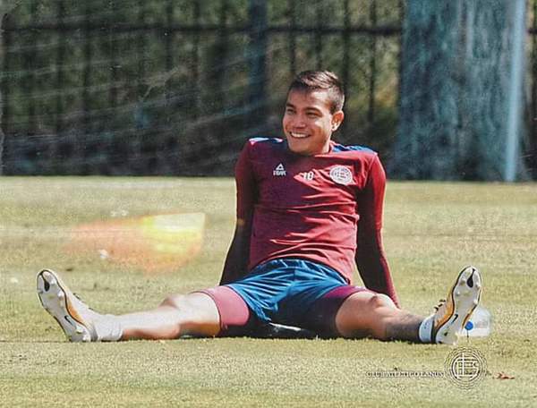 A MARTÍNEZ LE GUSTARÍA RETORNAR AL FÚTBOL PARAGUAYO
