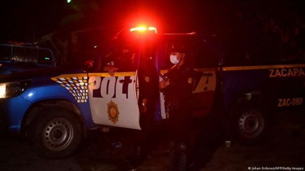 Presos se amotinan en Guatemala y retienen a 18 custodios
