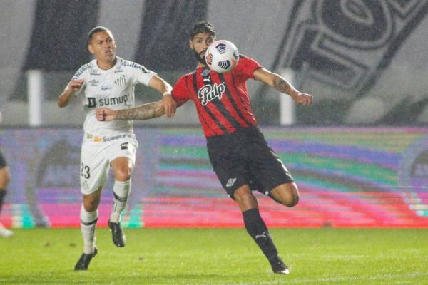 Libertad cae ante Santos en la agonía