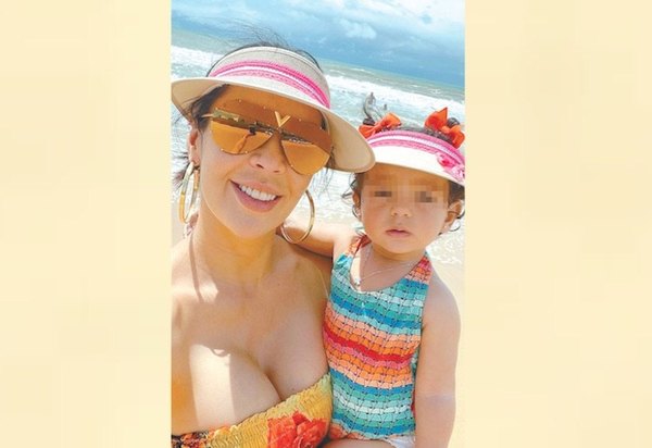 Crónica / LA QUE PUEDE… Festejó su cumple por la playa