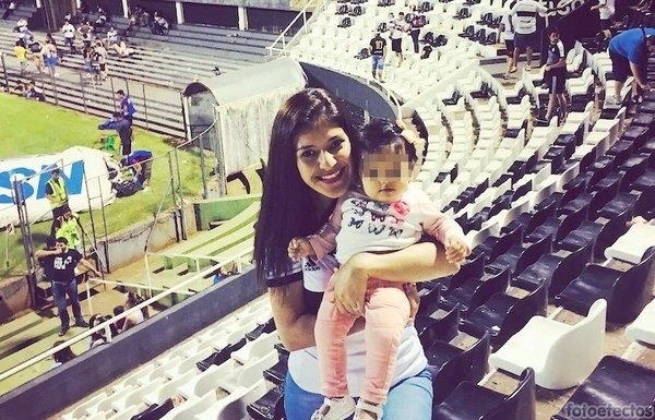 Crónica / VUELTA A LAS GRADAS. “Emoción a flor de piel” de famosos en la cancha