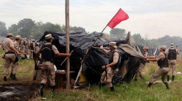 Pulseada entre Fidel y Kencho por unas tierras en Itakyry