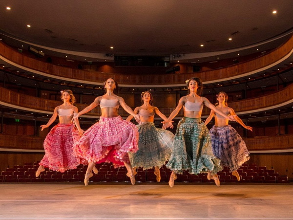 Ballet, canto y sonidos orquestales se unen en el Teatro Municipal