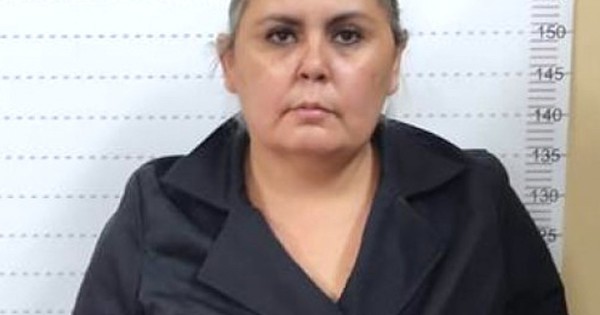 La Nación / Detienen a una mujer estafadora