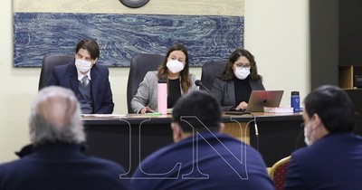 La Nación / Condenan a 7 años de cárcel a OGD y a 8 años a su hijo