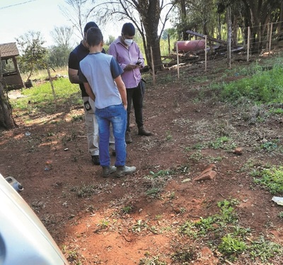 Acusan a unos policías de secuestrar a adolescente