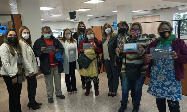 Diario HOY | BNF dio créditos a afectados por incendio en Paseo de los Yuyos