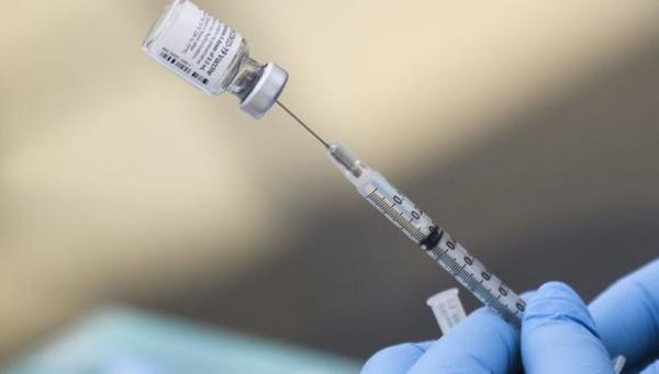 La FDA autorizó una tercera dosis de refuerzo de la vacuna contra el coronavirus para los inmunodeprimidos | .::Agencia IP::.