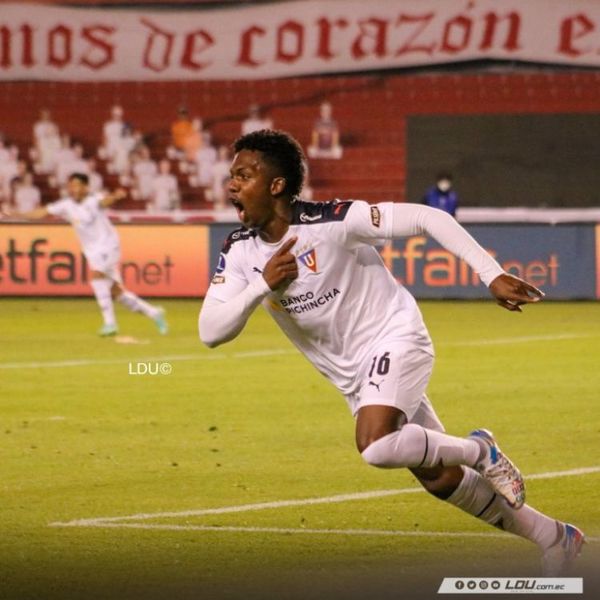 Liga de Quito rescata ventaja mínima ante Paranaense