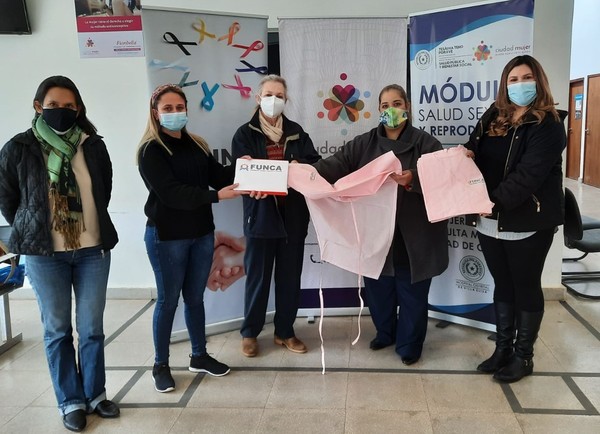 Centro Ciudad Mujer recibió donación de placas radiográficas y batas para consultas | .::Agencia IP::.
