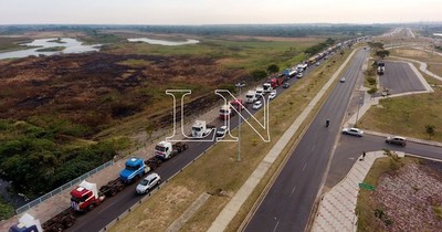 La Nación / Por paro de camioneros, el precio de pollos se encarecerá