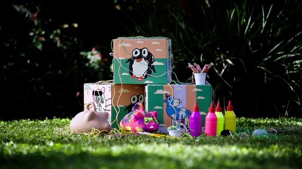 Proponen juguetes hechos por niña autista para regalar en el Día del Niño