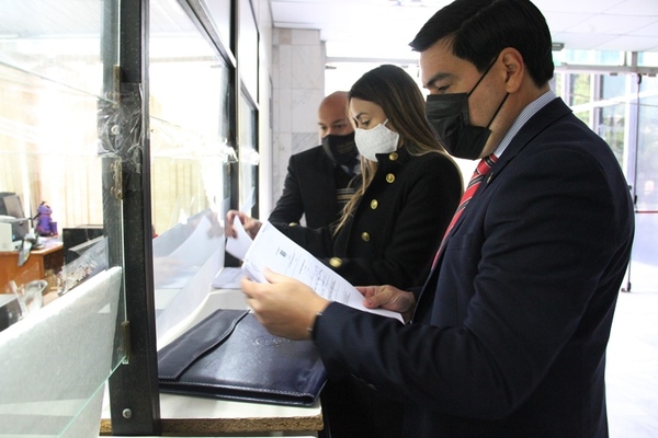 Defensoría Pública solicitó un amparo para que pacientes del Neuropsiquiátrico reciban dosis contra el covid-19