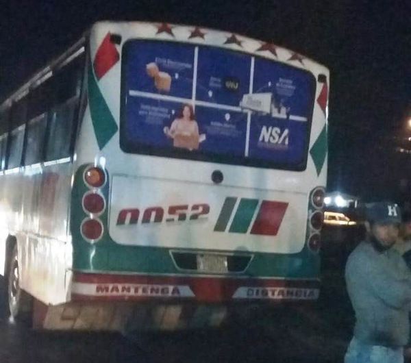 Joven motociclista muere arrollada por un bus - ABC en el Este - ABC Color