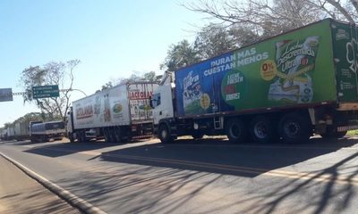 “Paro de camioneros se está politizando mucho”, según lecheros