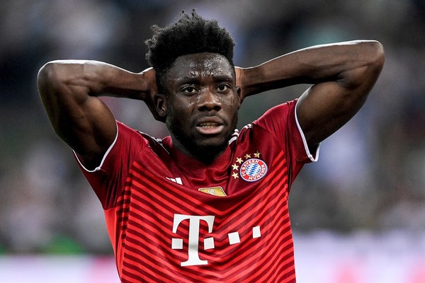 Bayern Múnich sufre y empata en el arranque de la Bundesliga