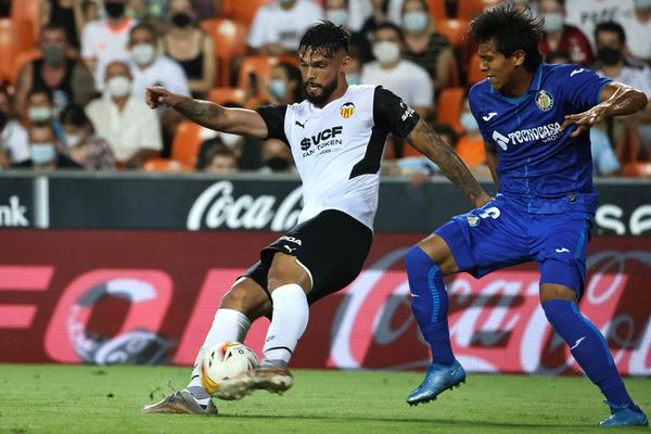 Debut de Alderete en el triunfo del Valencia - Fútbol Internacional - ABC Color