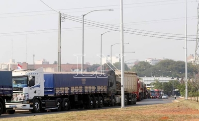 Diario HOY | Supermercadistas lamentan situación de camioneros: "Se dejó pasar mucho tiempo"
