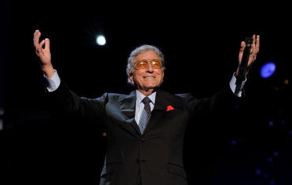 Tony Bennett se retira de los escenarios por consejo de los médicos - Música - ABC Color