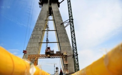 Colocan los primeros cabos en el Puente de la Integración