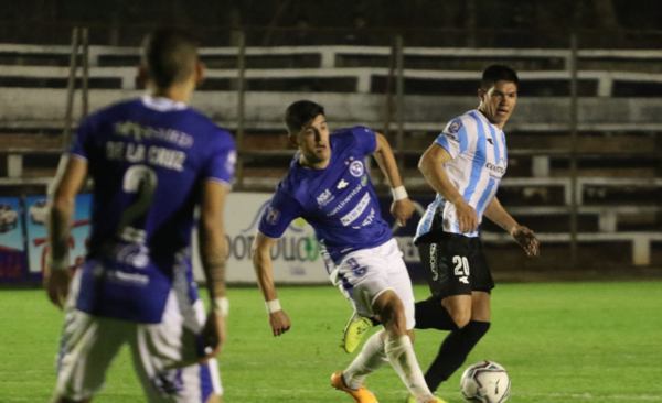 Diario HOY | El VAR no deja que haya ganador en el Parque guaireño