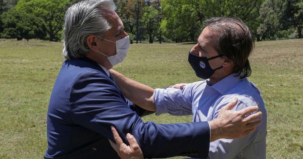 La Nación / Fernández recibe a Lacalle Pou con telón de fondo de tensión en Mercosur