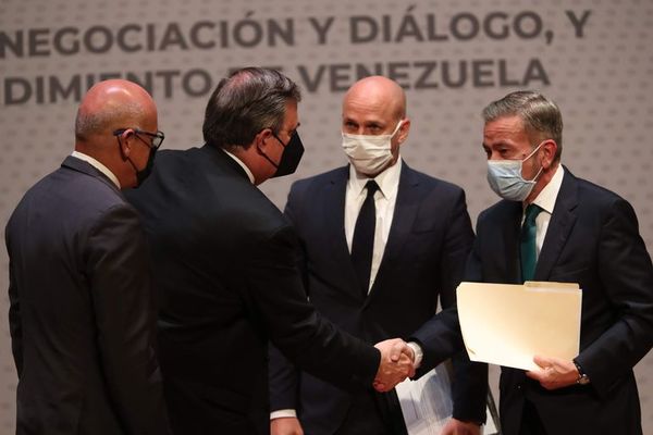 Gobierno venezolano y oposición firman un acuerdo para iniciar diálogo - Mundo - ABC Color