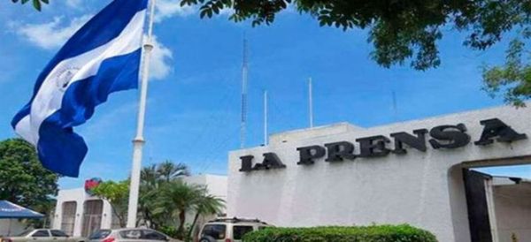 Policía allana diario La Prensa en Nicaragua, en escalada de detenciones a opositores