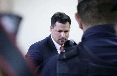 RECHAZAN MEDIDAS Y ULISES QUINTANA SEGUIRÁ EN VIÑAS CUÉ