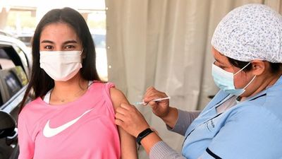 Instan a que los menores completen segunda dosis