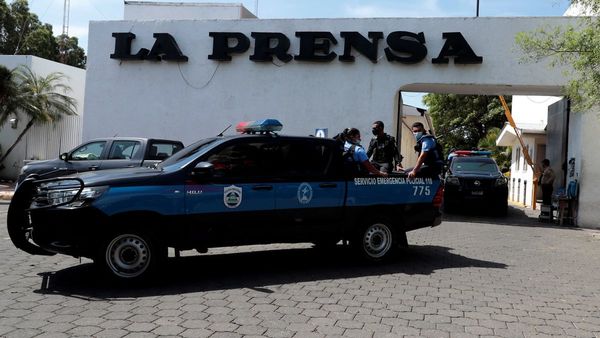 Gobierno de Ortega allana periódico crítico La Prensa