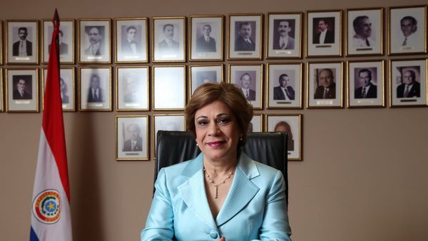 Ministra Bareiro se encuentra internada