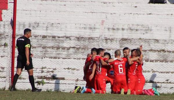El puntero de la “C”, en el duelo vespertino - Fútbol de Ascenso de Paraguay - ABC Color