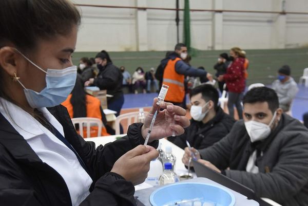 Completaron esquema de vacunación anticovid 1.025.189 personas en Paraguay - Nacionales - ABC Color