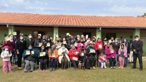 Exitosa jornada de capacitación en educación financiera a mujeres emprendedoras | .::Agencia IP::.