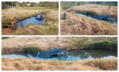 CONDUCTOR ERRÓ EL PUENTE Y CAYÓ A CAUCE HÍDRICO