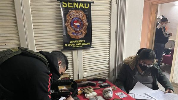 Senad detiene a guardiacárcel y a su primo con dosis de cocaína
