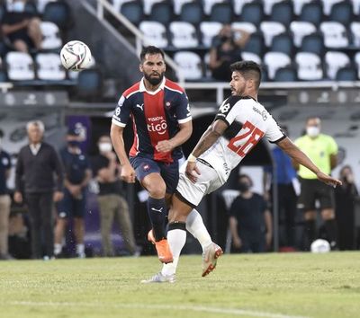 Superclásico: Olimpia y Cerro Porteño juegan en el Manuel Ferreira - Fútbol - ABC Color