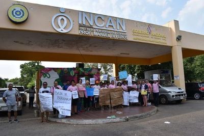 Incan pide “paciencia” a enfermos de cáncer y anuncia que la espera por medicamentos se acabaría “para siempre”  - Nacionales - ABC Color