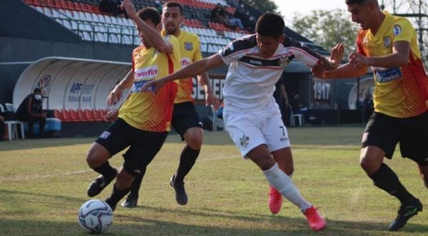 Santaní ganó y hundió más a General Díaz