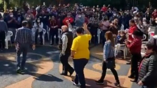 Con hurras, hijo de González Daher presentó su candidatura