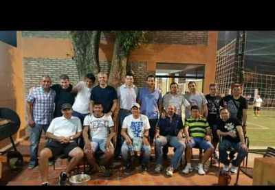 Exfutbolistas de Libertad y Ytororó de San Antonio recuerdan a Francisco Girardoni - Fútbol - ABC Color