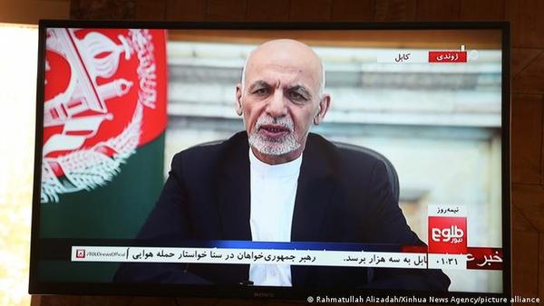 Gobierno afgano inicia “consultas” para frenar el avance talibán