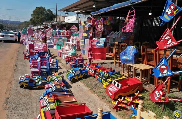 Ambiente festivo por el Día del Niño en Luque •