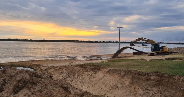 La Nación / Iniciaron trabajos de relleno de terreno para la construcción de la Costanera Sur